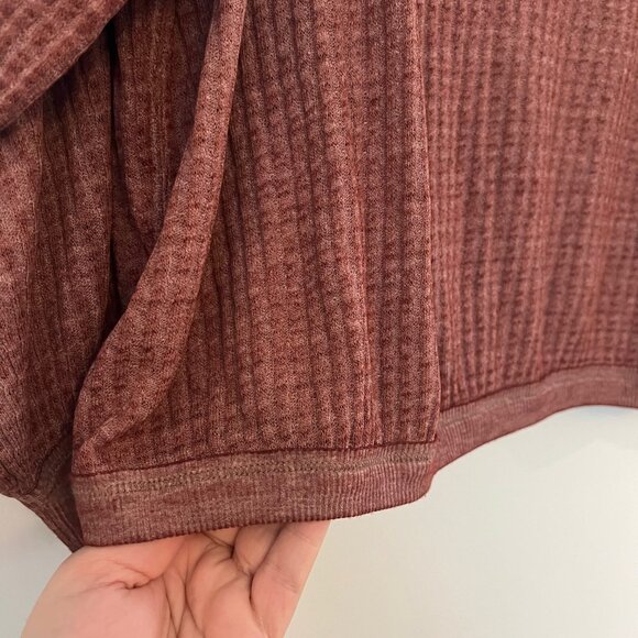 We the Free (Free People) oversized fit thermal henley rust red L - Picture 8 of 16